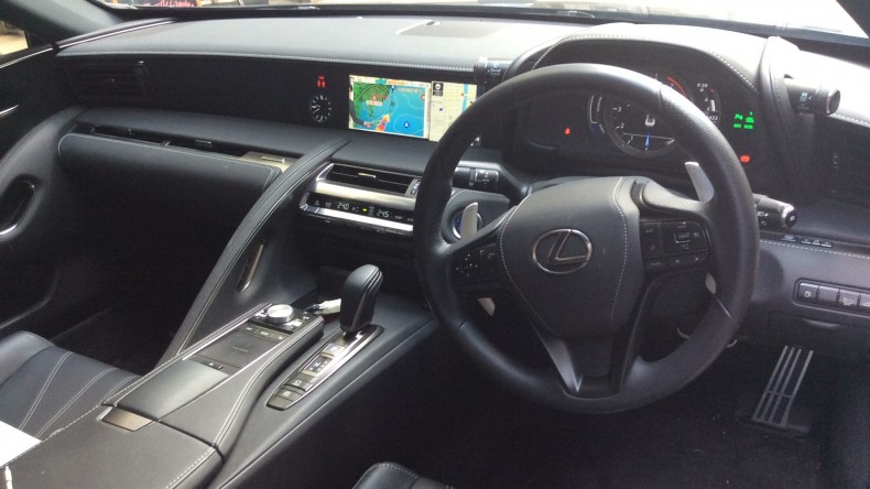 内装インパネ全体