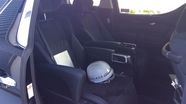 内装後方シート