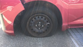 タイヤホイール前