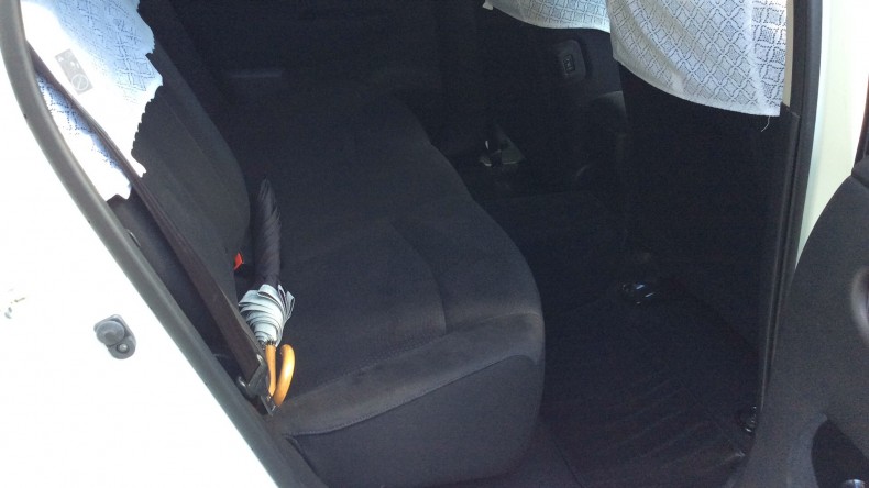 内装後方シート