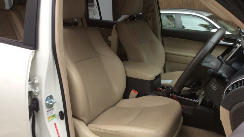 内装前方シート