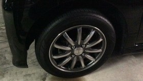 タイヤホイール前