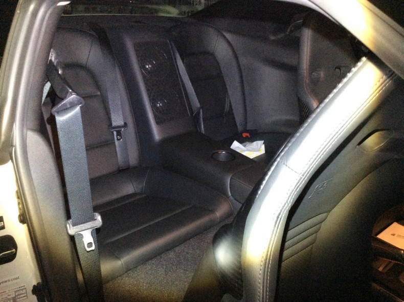 内装後方シート