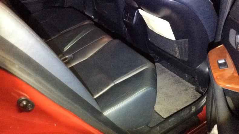 内装後方シート