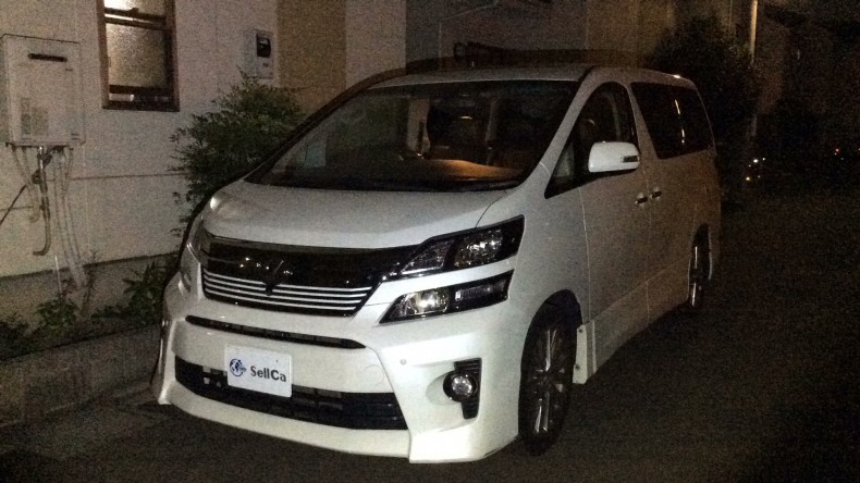 car_main_img