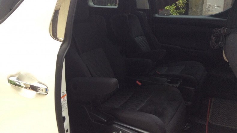 内装後方シート