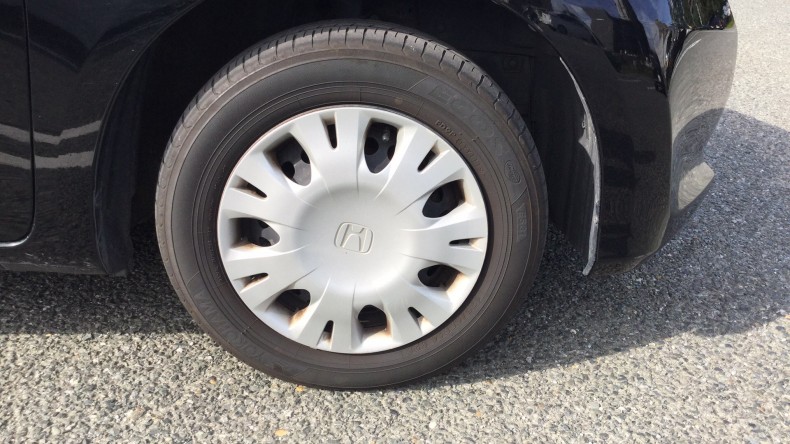 タイヤホイール前