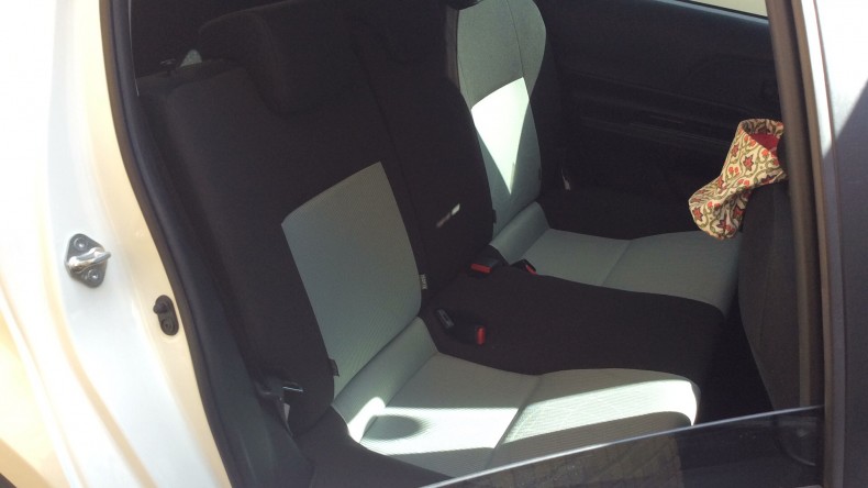 内装後方シート