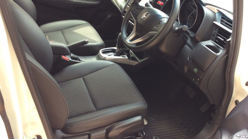 内装前方シート