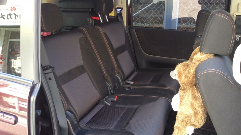 内装後方シート