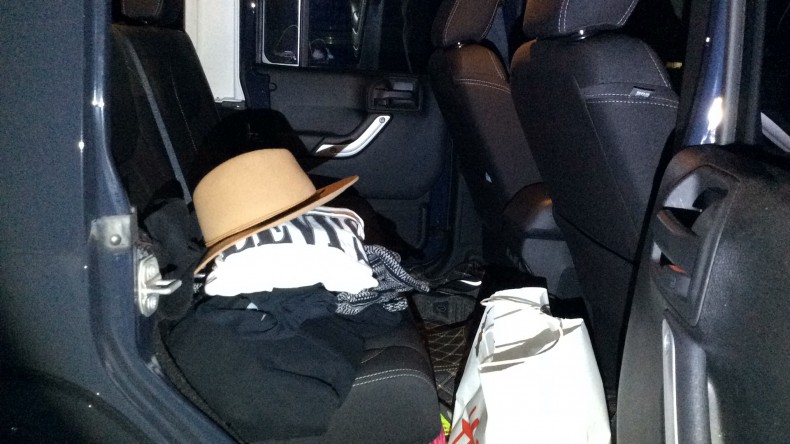 内装後方シート