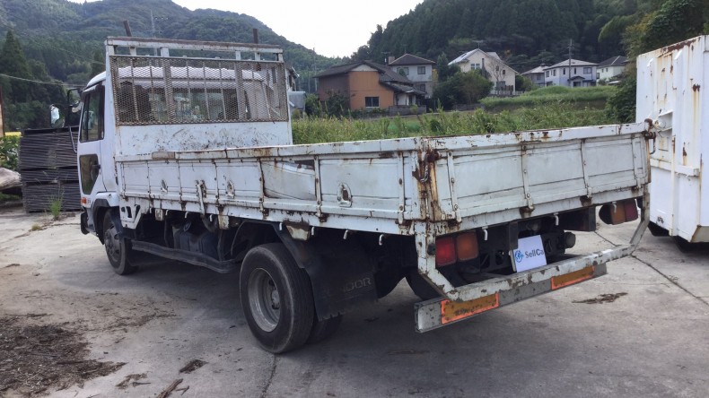 外装左後方