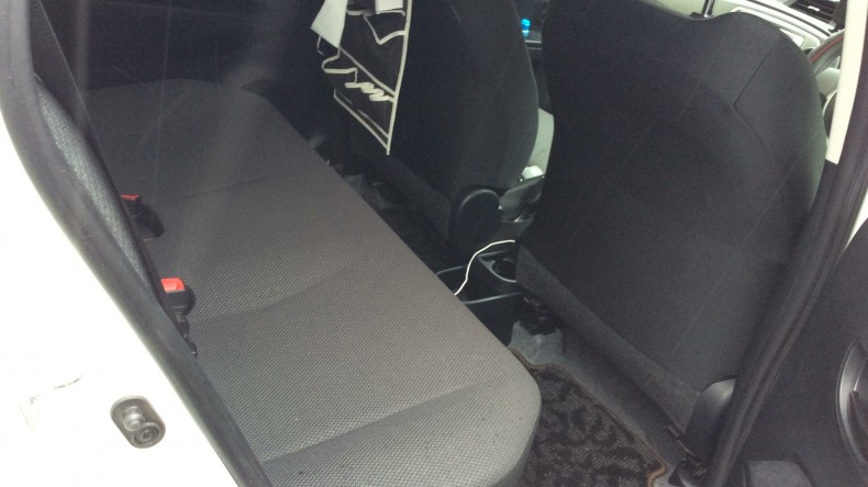 内装後方シート