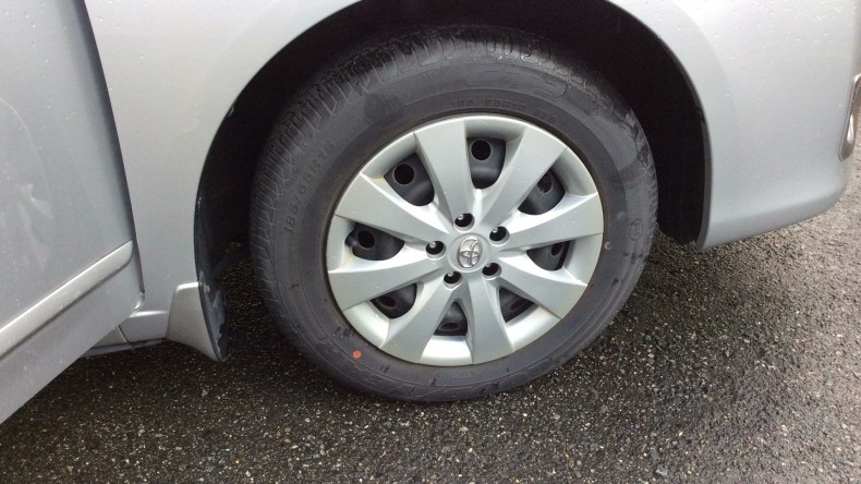 タイヤホイール前