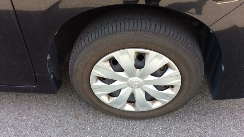 タイヤホイール前