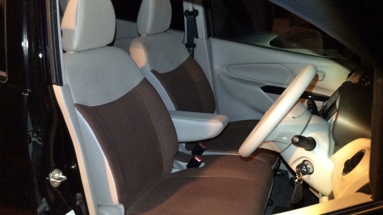 内装前方シート