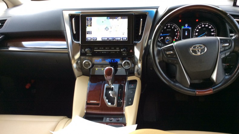 内装インパネ全体