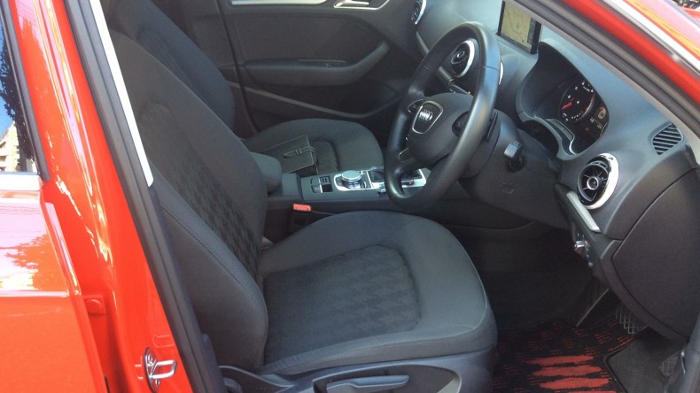 内装前方シート