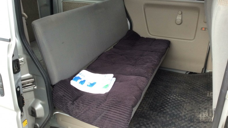 内装後方シート