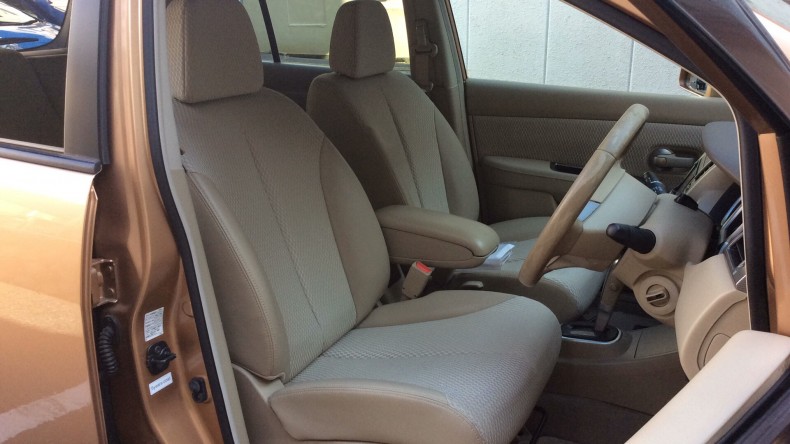 内装前方シート