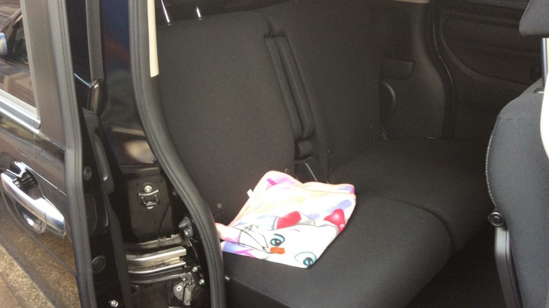 内装後方シート