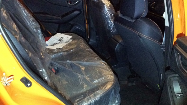 内装後方シート