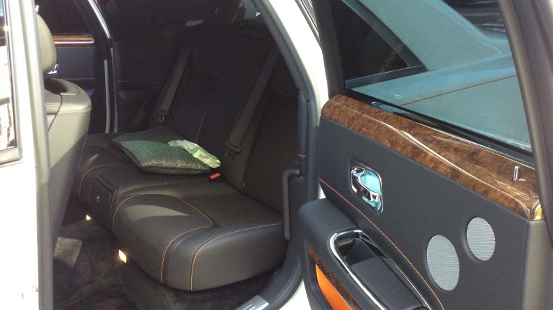 内装後方シート