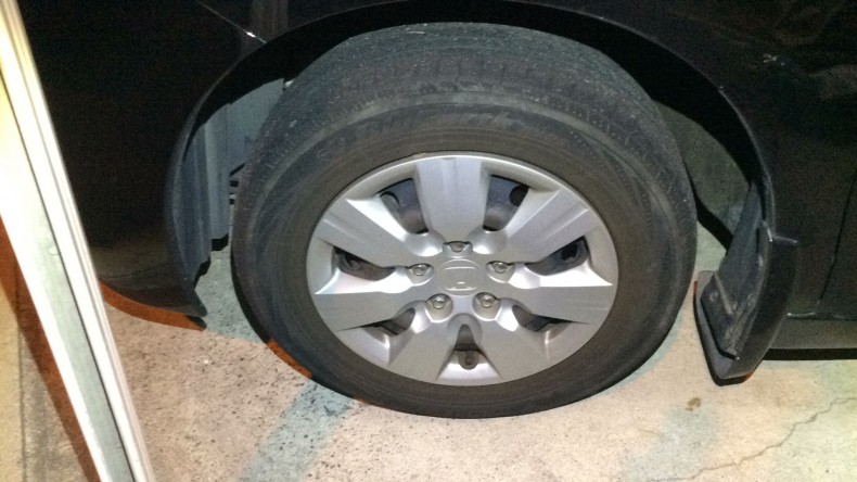 タイヤホイール前