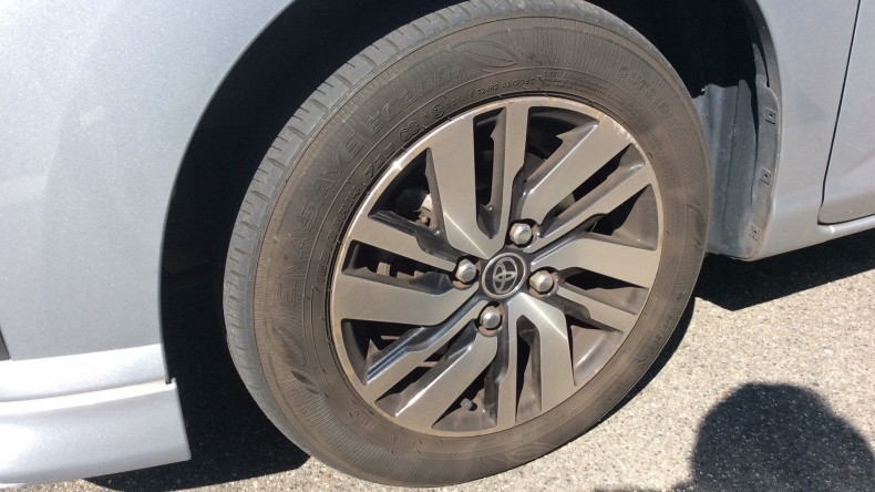 タイヤホイール前