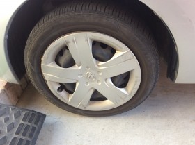 タイヤホイール前