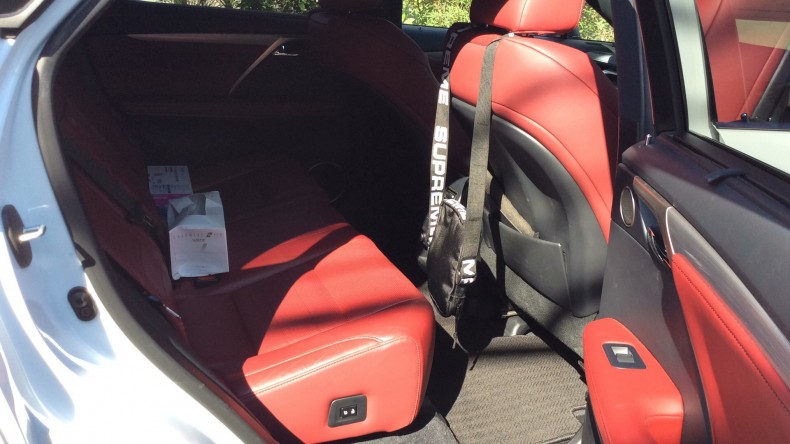 内装後方シート