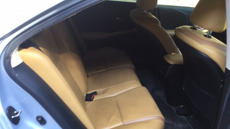 内装後方シート