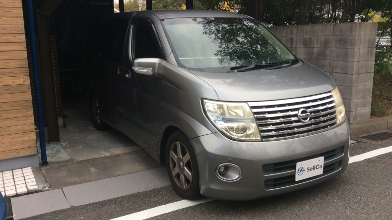 外装右前
