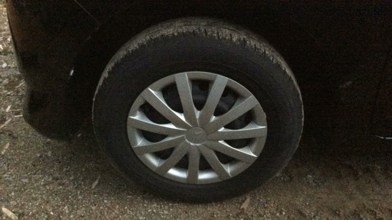 タイヤホイール前