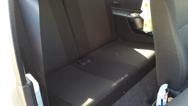 内装後方シート