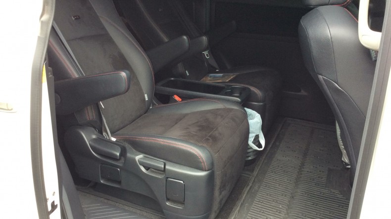 内装後方シート