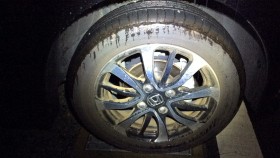タイヤホイール前
