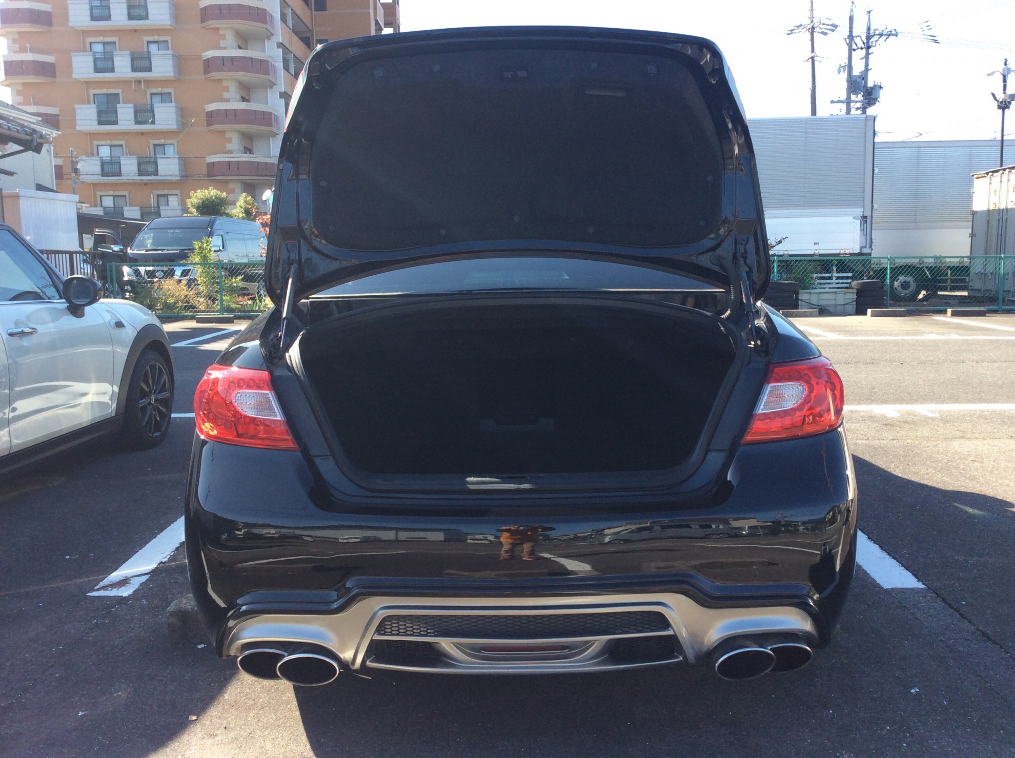 内装トランク