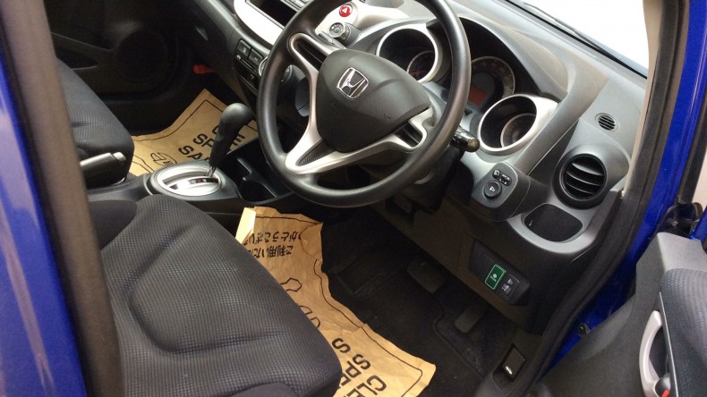 内装前方シート