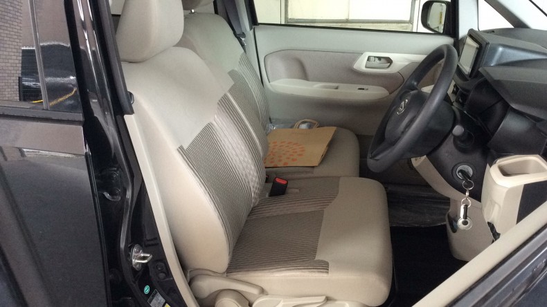 内装前方シート