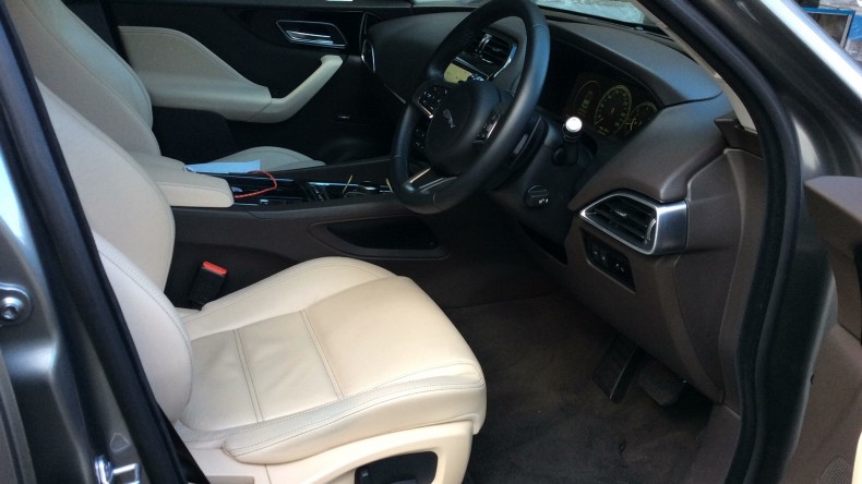 内装前方シート