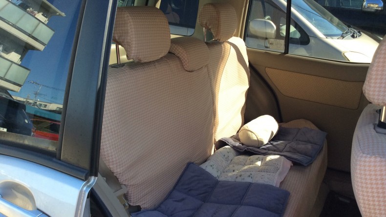 内装後方シート