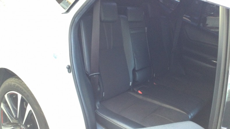 内装後方シート