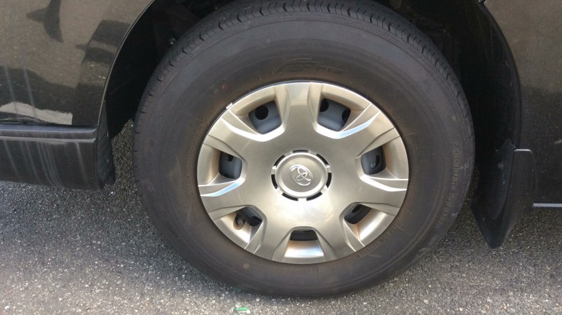 タイヤホイール前