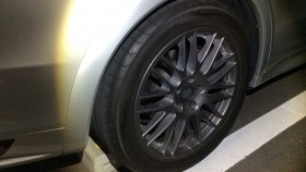 タイヤホイール前