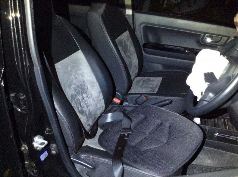 内装前方シート