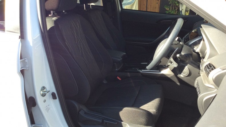 内装前方シート