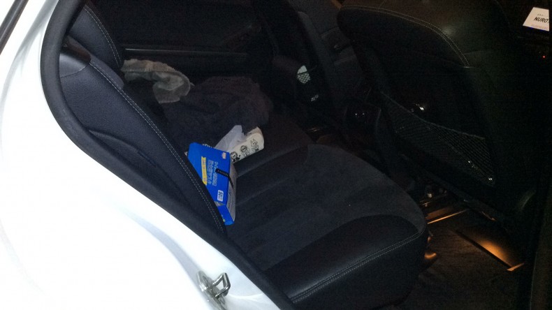 内装後方シート