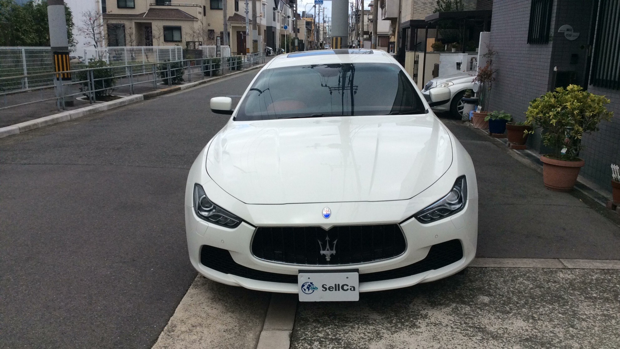 外装前方