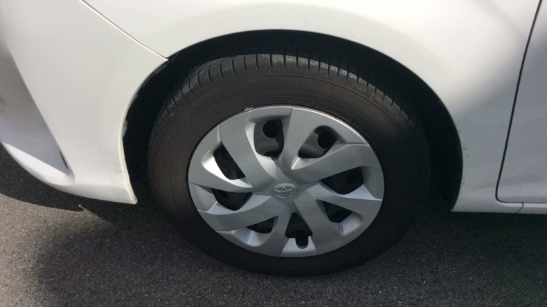 タイヤホイール前